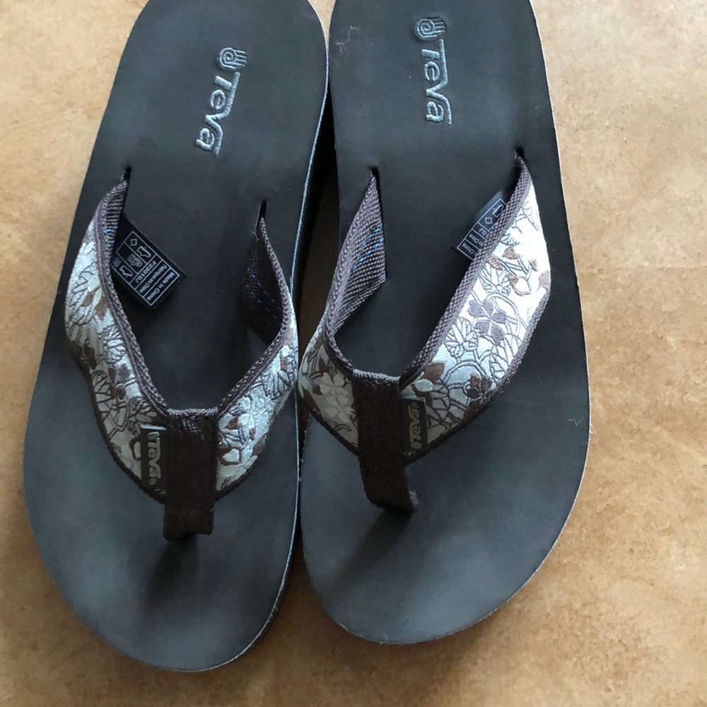 Size 6 Teva sandals